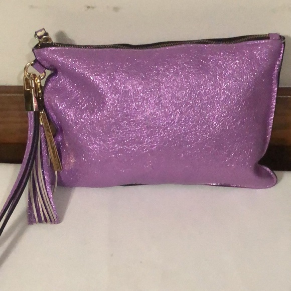 Quay Australia  Purple Shimmer Wristlet - Picture 1 of 8